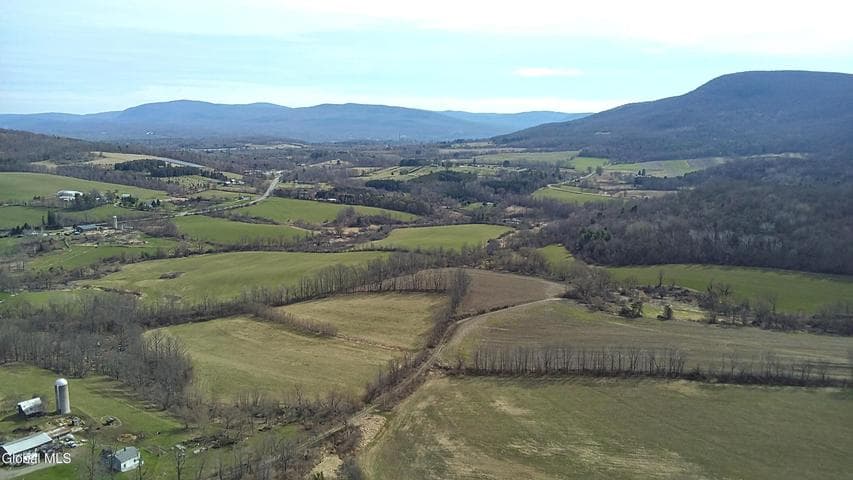 605 Breese Hollow Road, Hoosick Falls, NY, photo 2