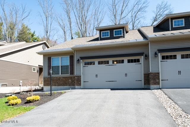 17 Canterbury Lane, Delmar, NY, photo 1