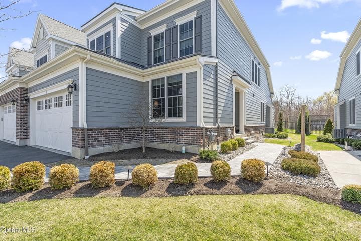 8 Cambridge Way, Latham, NY, photo 2