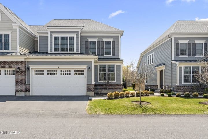8 Cambridge Way, Latham, NY, photo 1