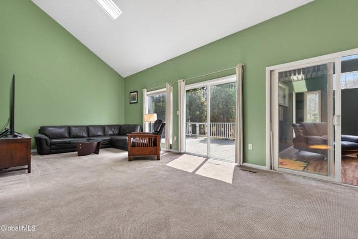 6 Nicklaus Drive, Wilton, NY, photo 4