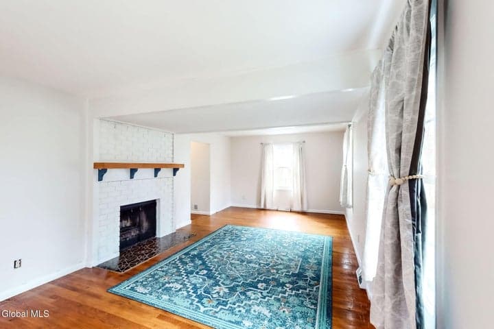 21 Huntwood Drive, Clifton Park, NY, photo 3
