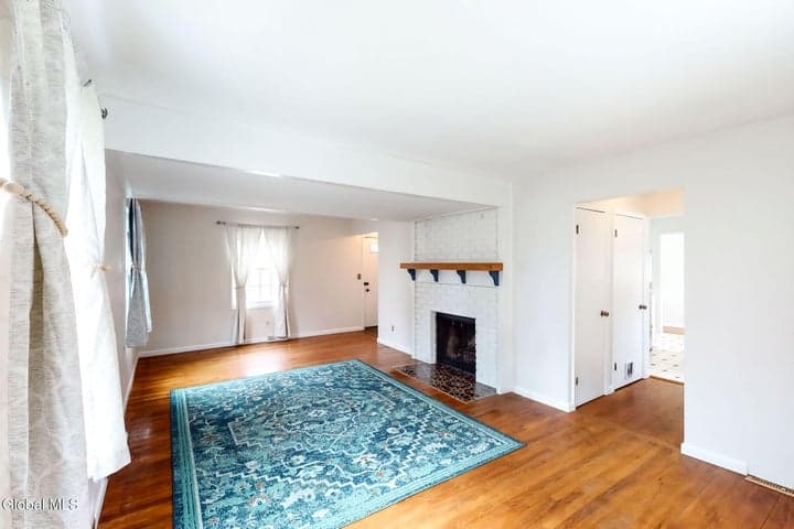 21 Huntwood Drive, Clifton Park, NY, photo 4