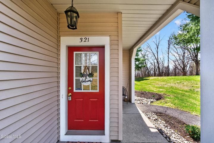 321 Diamond Rock Circle, Troy, NY, photo 4