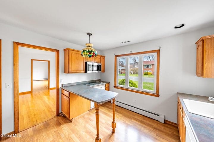 6 E Alfred Drive, Colonie, NY, photo 4