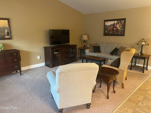 66 Cobblestone Court, Rotterdam, NY, photo 4