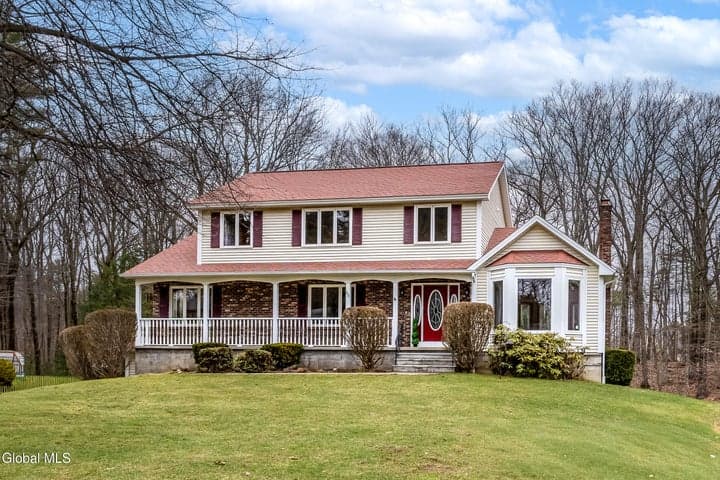 42 Deer Run Hollow, Halfmoon, NY, photo 1