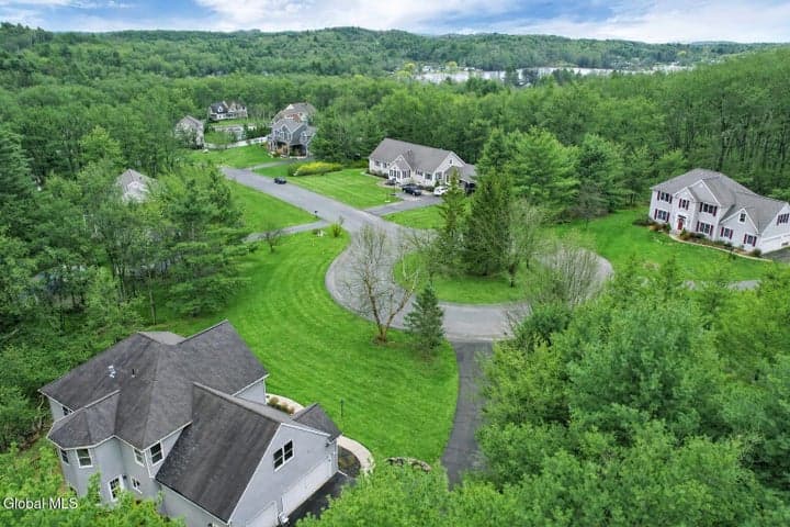6 Sunrise Terrace, North Greenbush, NY, photo 3