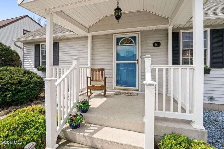 61 Jefferson Road, Bethlehem, NY, photo 2
