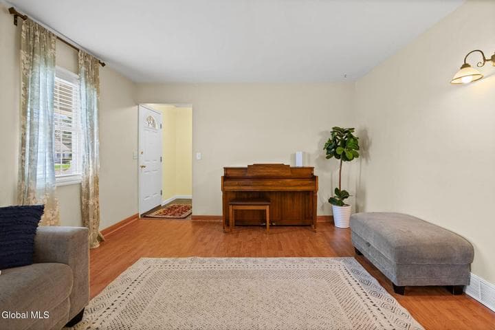 61 Jefferson Road, Bethlehem, NY, photo 4