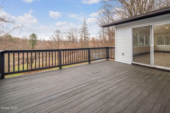 122 Parkhurst Road, Wilton, NY, photo 5