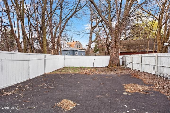 1684 Lake Boulevard, Schenectady, NY, photo 3