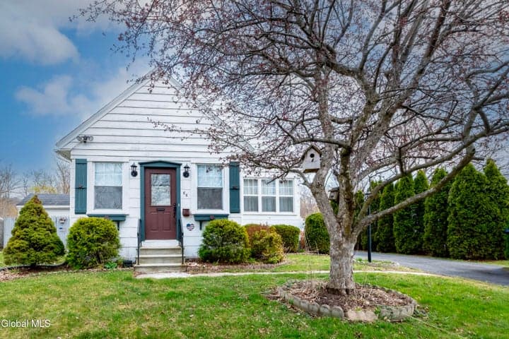 66 New Turnpike Road, Troy, NY, photo 1