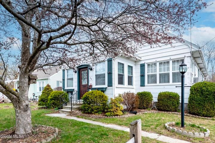66 New Turnpike Road, Troy, NY, photo 2