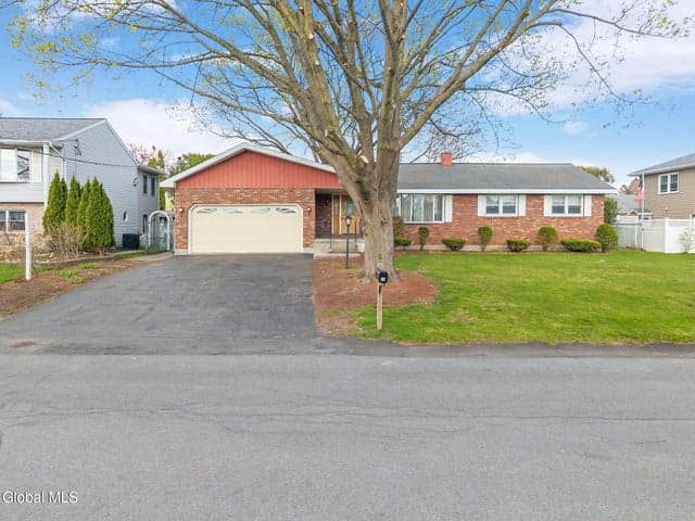 14 Ledgewood Drive, Colonie, NY, photo 1