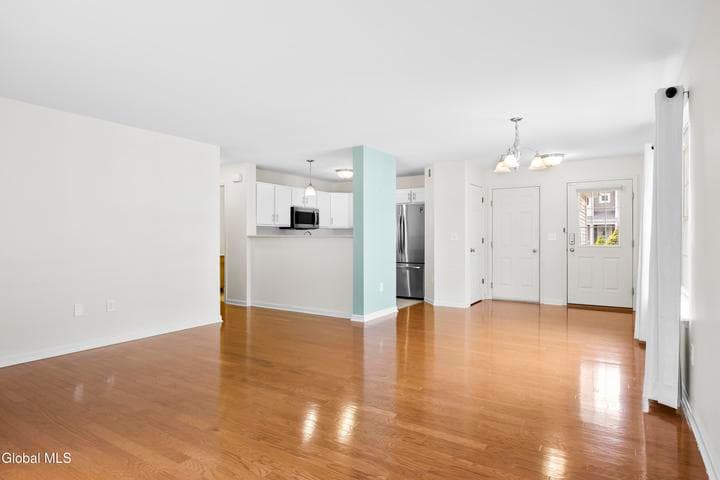51 Governor Circle, Albany, NY, photo 5