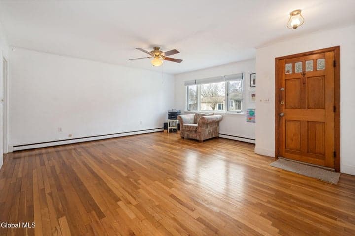 6 Springwood Drive, Saratoga Springs, NY, photo 4