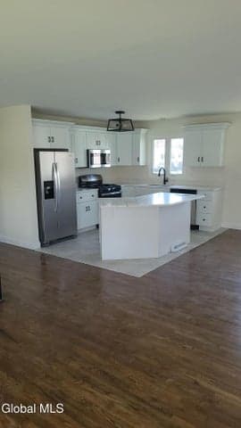 11 Village Park Drive, Colonie, NY, photo 3