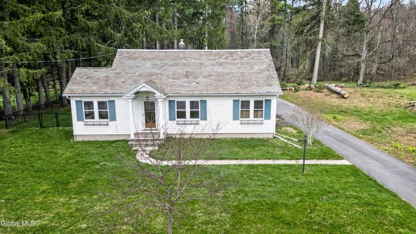169 State Route 146, Guilderland, NY, photo 1