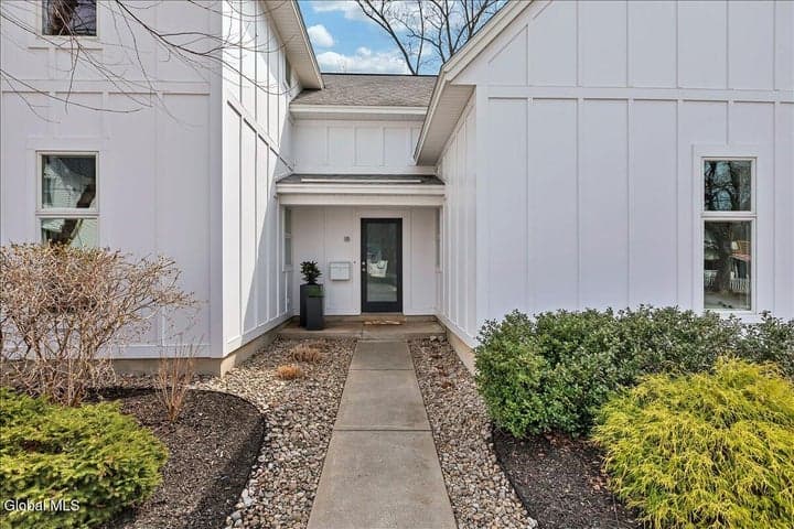 18 Granite Street, Saratoga Springs, NY, photo 5
