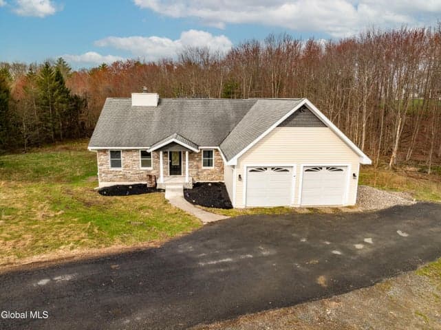 14 Fiddlers Lane, Poestenkill, NY, photo 1