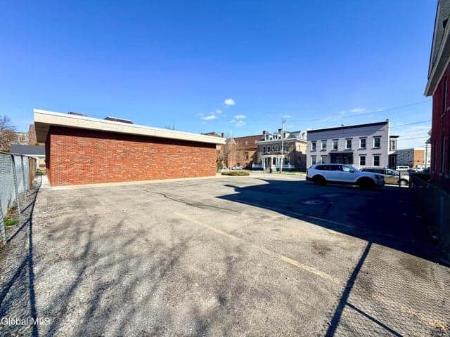 12 Mohawk Place, Amsterdam, NY, photo 4
