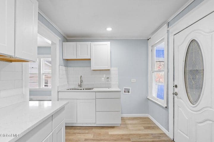 2422 Lavin Court, Troy, NY, photo 4