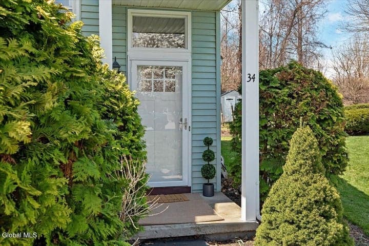 34 Anchor Drive, Halfmoon, NY, photo 2