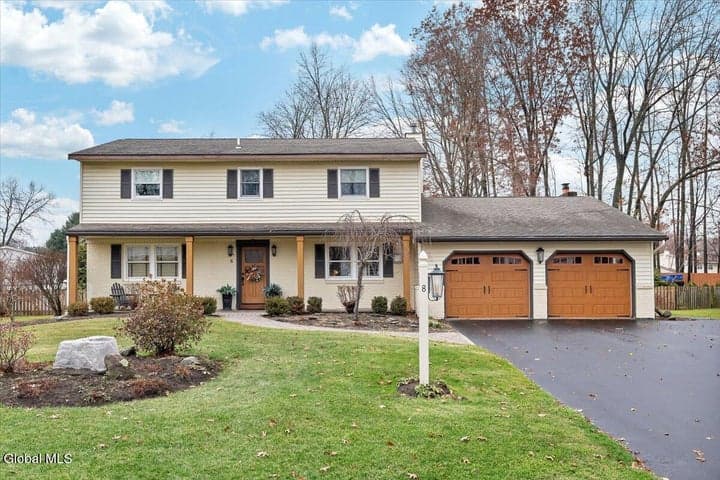 8 Inverness Lane, Clifton Park, NY, photo 1