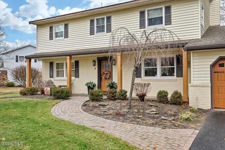 8 Inverness Lane, Clifton Park, NY, photo 2