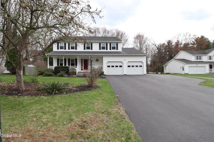6967 Suzanne Court, Guilderland, NY, photo 1