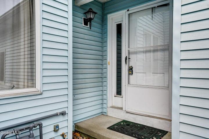 12 White Rock Circle, Colonie, NY, photo 4