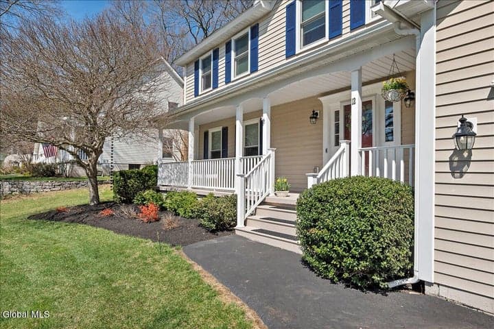 12 Deer Run Hollow, Halfmoon, NY, photo 3