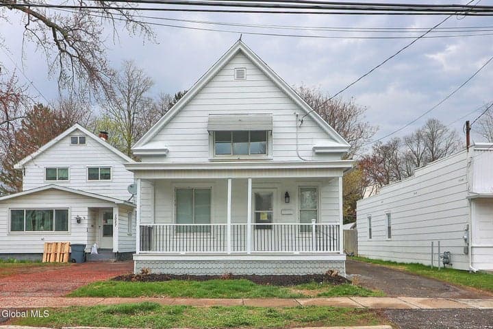 1031 Helderberg Avenue, Schenectady, NY, photo 1