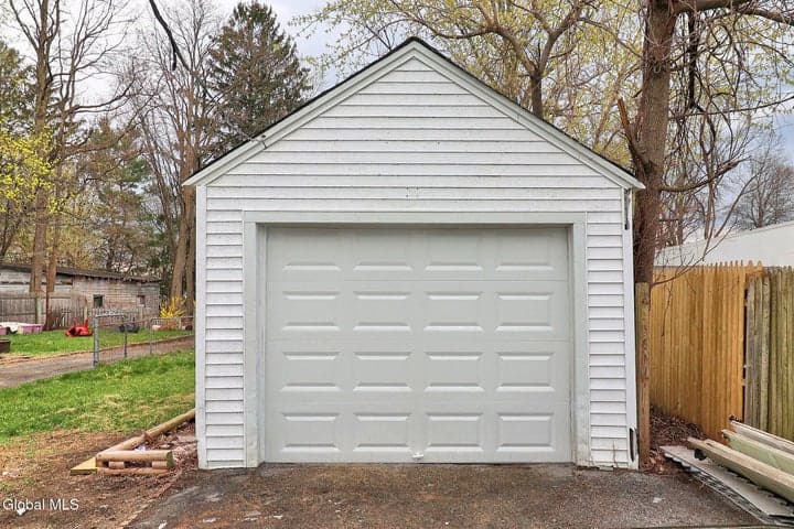 1031 Helderberg Avenue, Schenectady, NY, photo 5