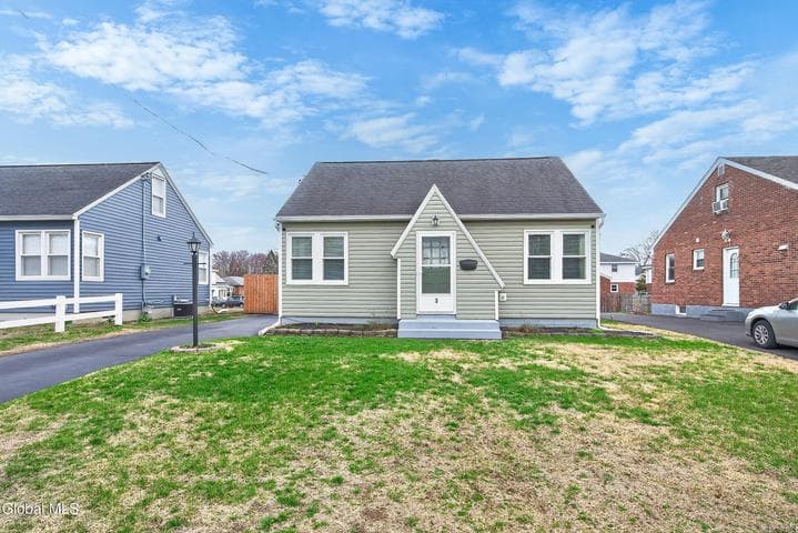 3 Brigadier Street, Colonie, NY, photo 1
