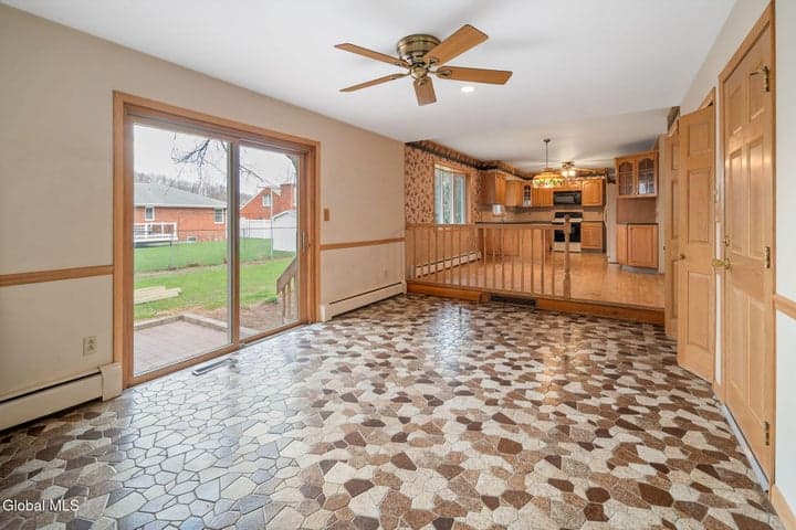 14 Ledgewood Drive, Colonie, NY, photo 3