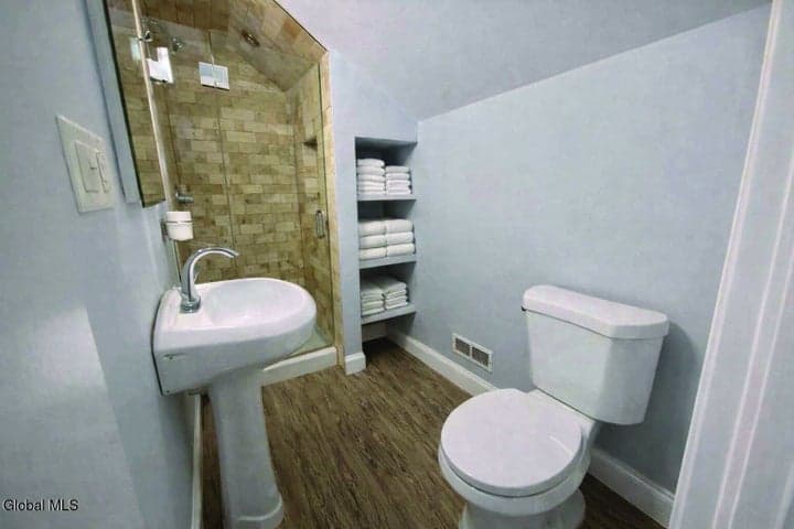 247 Maple Avenue, Saratoga Springs, NY, photo 5
