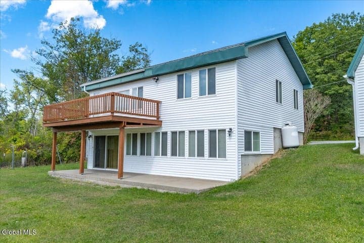 24 E Shore Drive, Berne, NY, photo 2