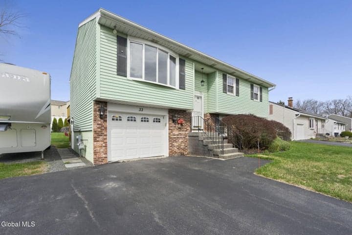 33 Abby Road, Latham, NY, photo 2