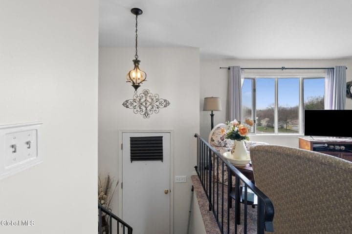 33 Abby Road, Latham, NY, photo 4