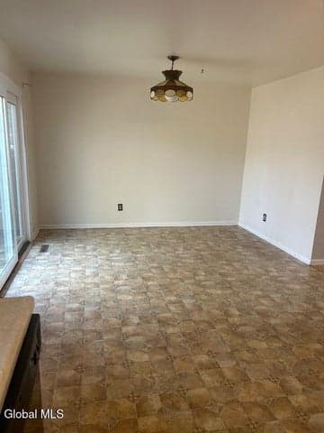 207 Point Of Woods Drive, Albany, NY, photo 5