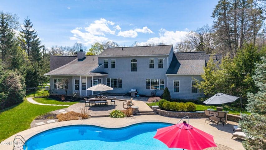 102 Woods Lane, Colonie, NY, photo 2