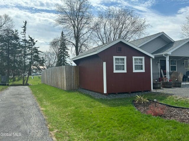 6 Saint Claire Street, Ticonderoga, NY, photo 3