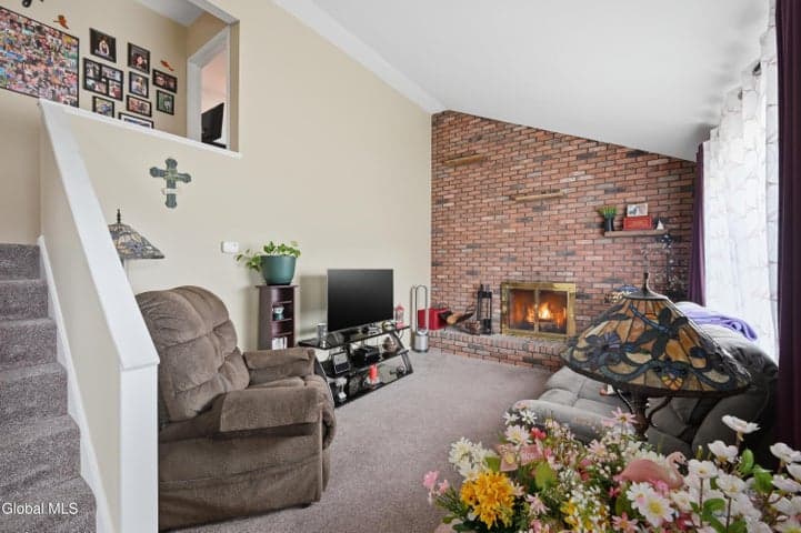 18 Harold Avenue, Latham, NY, photo 4