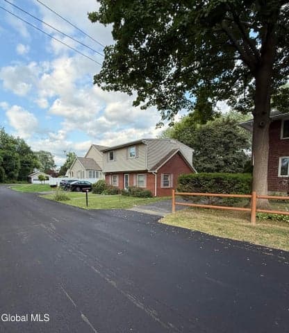 6 Pine Street, Bethlehem, NY, photo 3