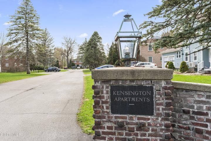 7 Regina ##4, Delmar, NY, photo 2