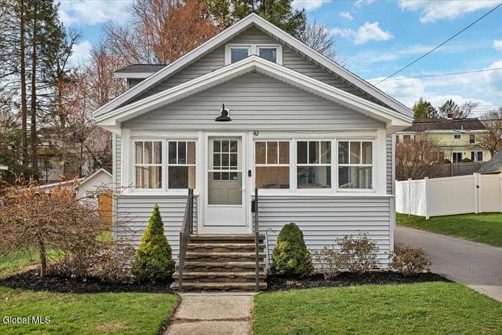 42 Irving Road, Scotia, NY, photo 1