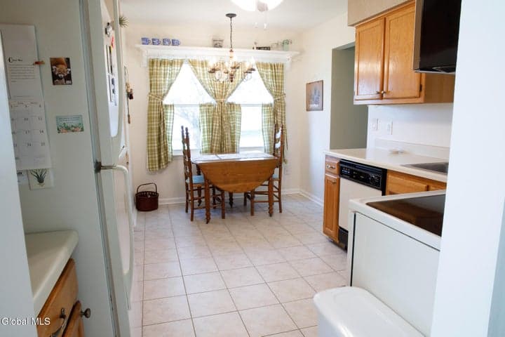 1110 Spearhead Drive, Glenville, NY, photo 5