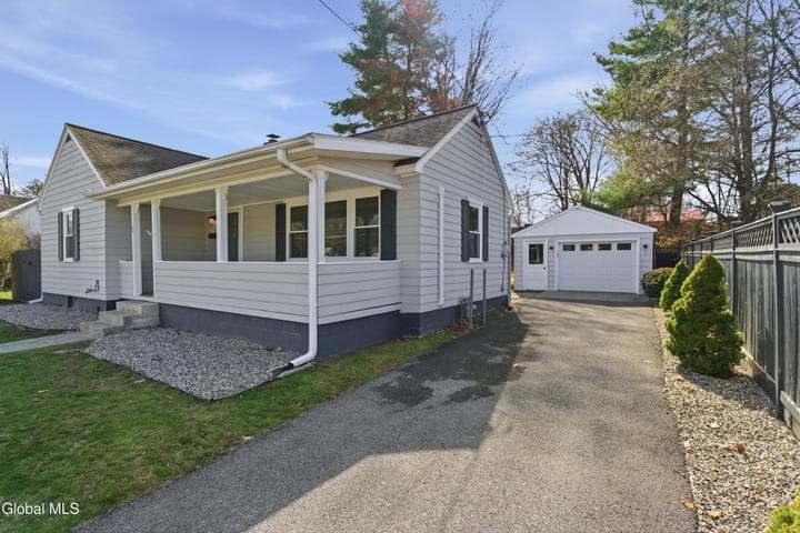 23 Thomas Street, Queensbury, NY, photo 2